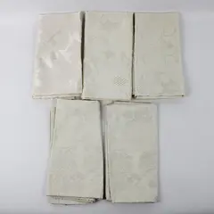 Lot Of 5 Unbranded Matching Cream Fabric Napkins Floral/Leaf Pattern 19" x 19"