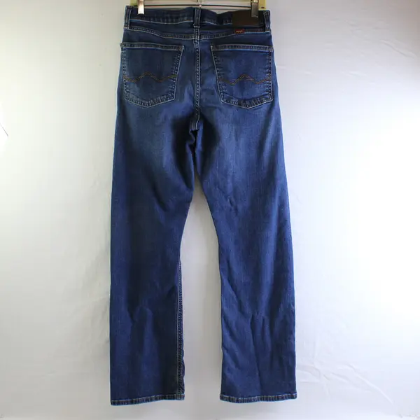 Wrangler Women's 30x30 Blue Medium Wash Relaxed Bootleg Denim Jeans