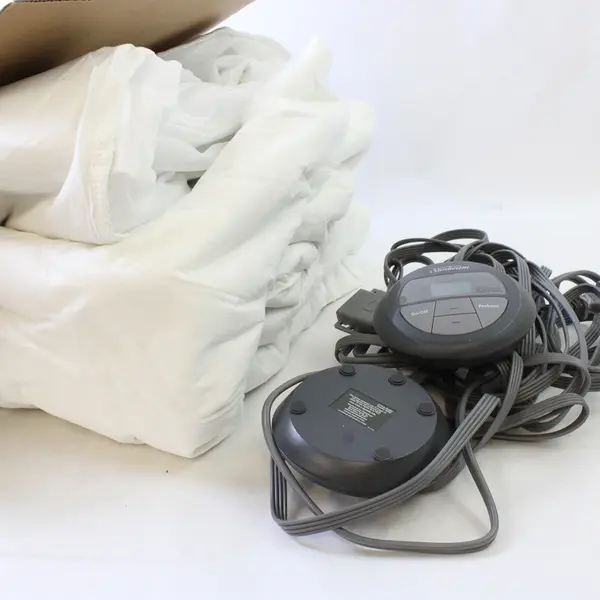 Sealy Warming Mattress Pad 100% Polyester White 2 Controllers Queen (60" x 80")