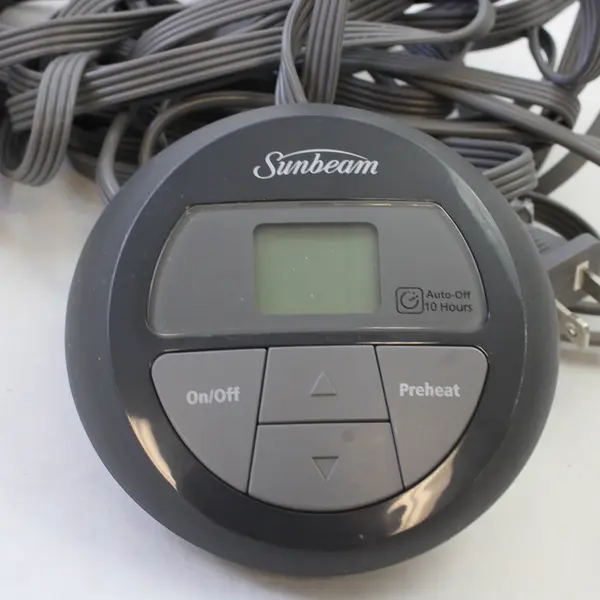 Sealy Warming Mattress Pad 100% Polyester White 2 Controllers Queen (60" x 80")