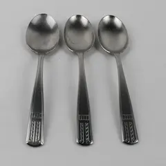 Lot of 3 Providence Elegance Pattern Stainless Oval Shaped Soup Spoons 7.5 Good