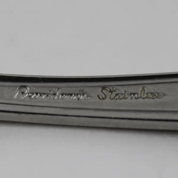 Lot of 3 Providence Elegance Pattern Stainless Oval Shaped Soup Spoons 7.5 Good