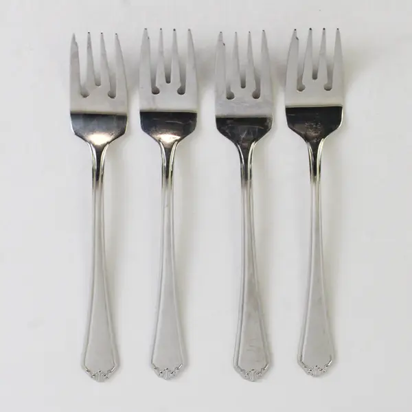 Lot Of 4 Wallace Silver Unknown Pattern 18/10 Stainless Salad Forks 7" HTF 