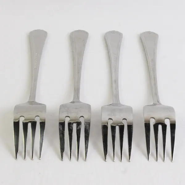 Lot Of 4 Wallace Silver Unknown Pattern 18/10 Stainless Salad Forks 7" HTF 