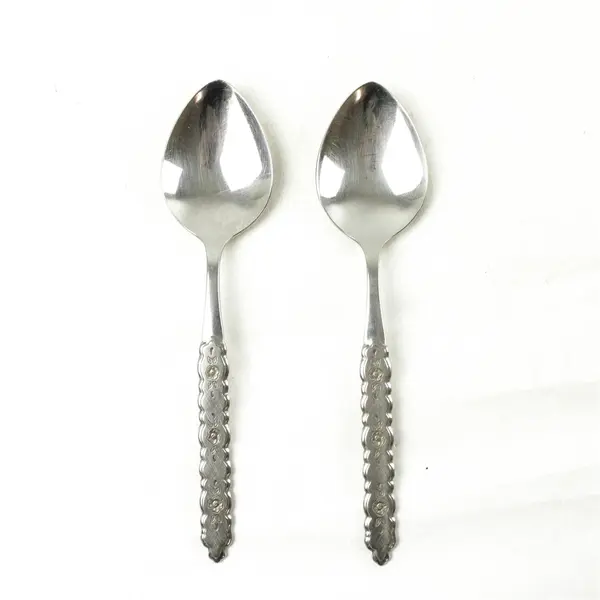 Lot of 2 Oneida Silver Rose Queen Pattern SS Oval Shaped Soup Spoons 6.75" Good