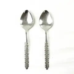 Lot of 2 Oneida Silver Rose Queen Pattern SS Oval Shaped Soup Spoons 6.75" Good