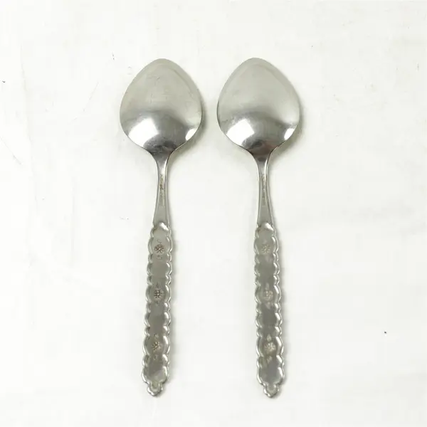 Lot of 2 Oneida Silver Rose Queen Pattern SS Oval Shaped Soup Spoons 6.75" Good