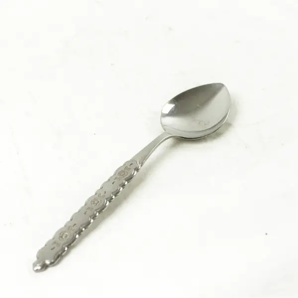 Lot of 2 Oneida Silver Rose Queen Pattern SS Oval Shaped Soup Spoons 6.75" Good