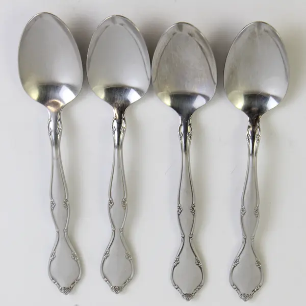 Lot of 4 Oneida Silver Lakewood-Tuxedo Pattern Stainless Teaspoons 6" Good
