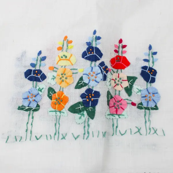 Handmade Solid White Color With Sewn Flowers Square Fabric Tablecloth 33" x 33"