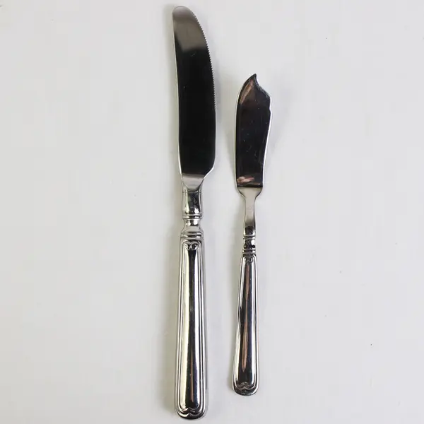 Lot of 2 J A Henckels (Zwilling) Vintage 1876 Pattern 18/10 SS Knives 