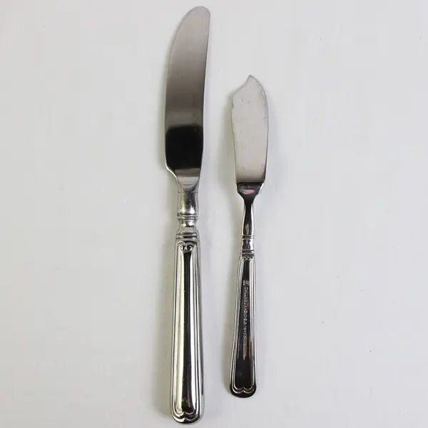 Lot of 2 J A Henckels (Zwilling) Vintage 1876 Pattern 18/10 SS Knives 