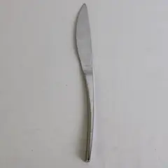 J A Henckels (Zwilling) Autobahn Pattern 18/10 Stainless Dinner Knife 9"