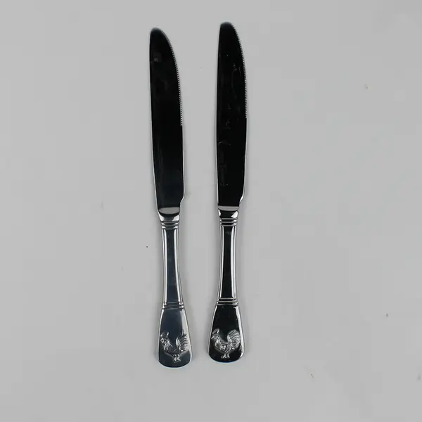 Lot of 2 Cuisinart Elite French Rooster Pattern Stainless Dinner Knives 9.25"