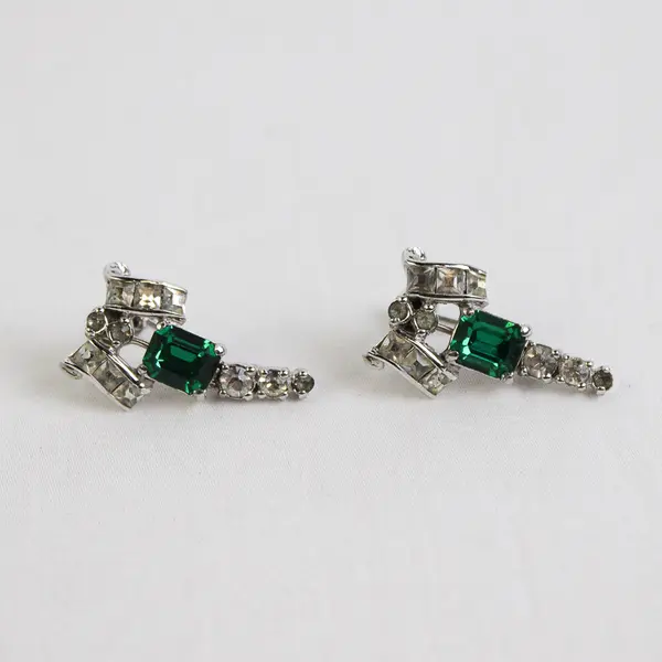 VTG Faux Emerald and Colorless Rhinestone Silver-Tone Screw Back Drop Earrings