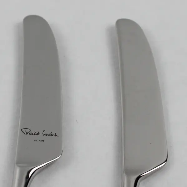 Lot of 2 Robert Welch Whitby Pattern Stainless 6.25" Butter Knives Rare HTF