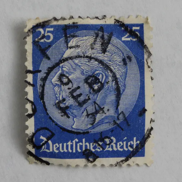 Lot Of 6 Germany Hindenburg Medallion 12/15/25 Pfennig Stamps Used 1930s