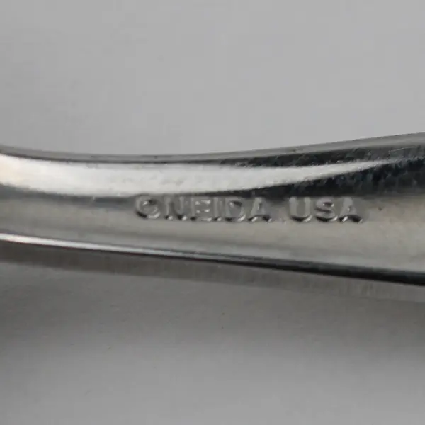 Lot Of 4 Oneida Silver Helix (Stainless) Flatware 2 Spoons & 2 Forks