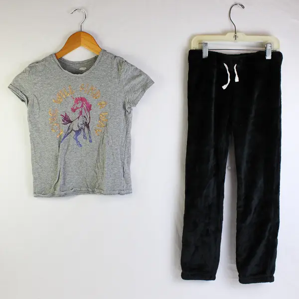 Old Navy and So Youth Girls Size M (8) Horse Graphic Shirt and Fuzzy Pants Lot