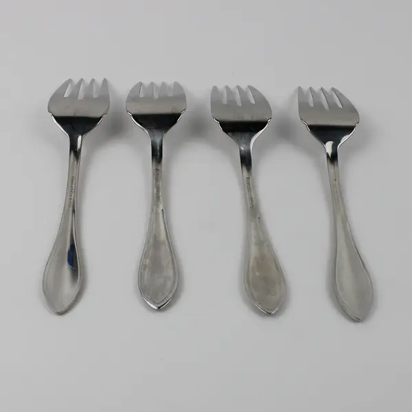 Lot of 4 Wallace Silver American Tradition Pattern 18/10 SS Serving Forks 8.25"