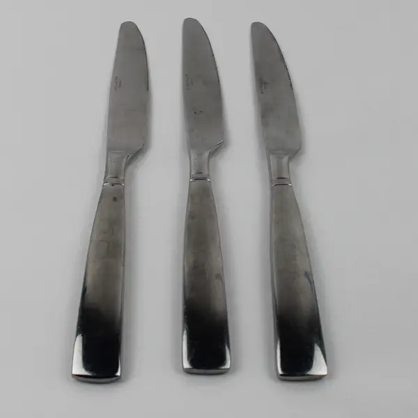 Lot of 3 Wallace Silver Balance Pattern 18/10 SS Dinner Knives 9.5" Good