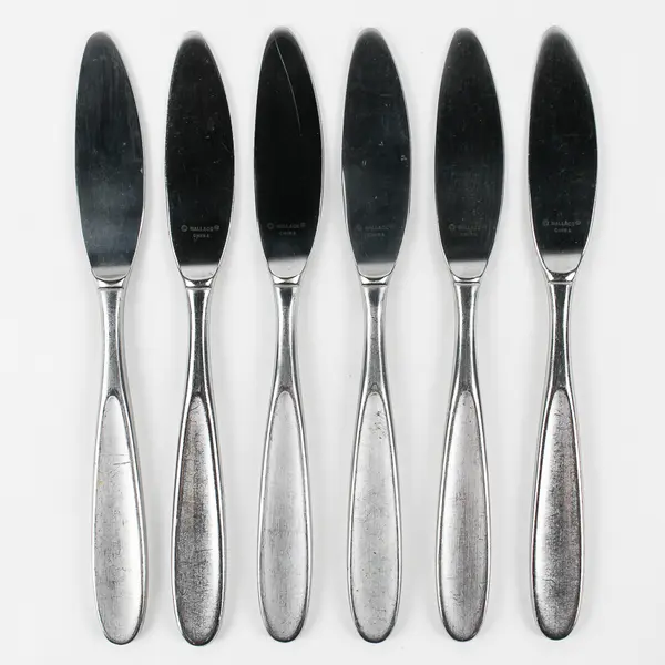 Lot of 6 Wallace Silver Array Pattern 18/10 Stainless Dinner Knives 8.75" Good