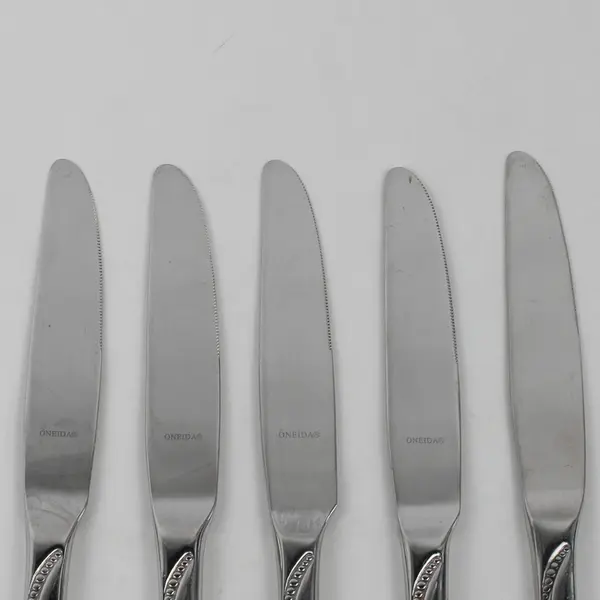 Lot Of 5 Oneida (Stainless) Flatware Dinner Knives 9.75" Long