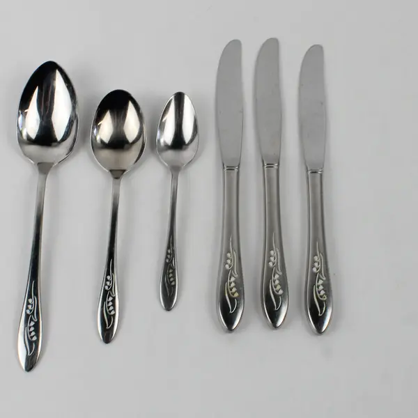 Lot Of 6 Oneida Silver White Lily Stainless Flatware 3 Dinner Knives & 3 Spoons