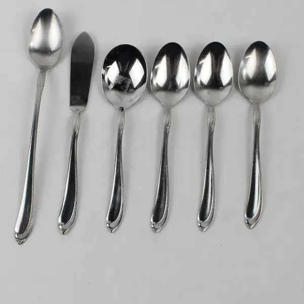 Lot Of 6 Oneida Silver Whispering Sand (Stainless) Flatware 5 Spoons & 1 Knife