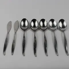 Lot Of 7 Oneida Silver Inspire (Stainless) Flatware 5 Soup Spoons & 2 Knives