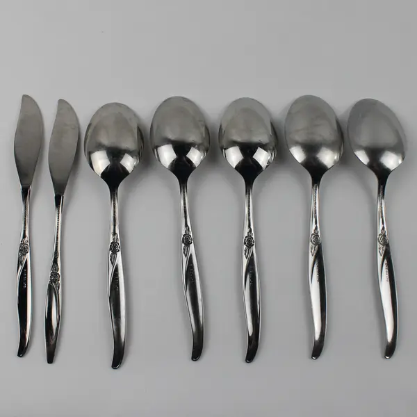 Lot Of 7 Oneida Silver Inspire (Stainless) Flatware 5 Soup Spoons & 2 Knives