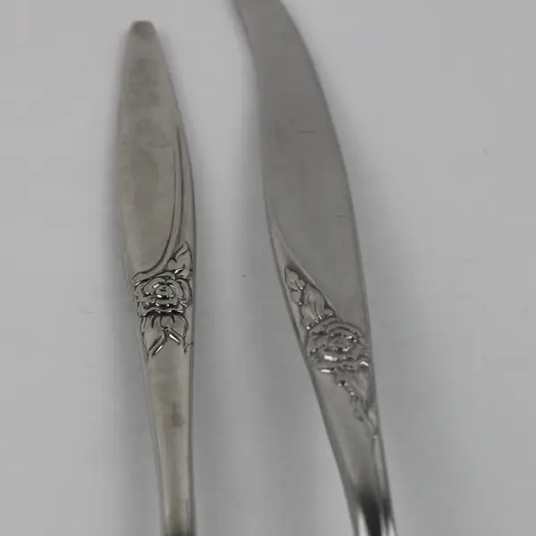 Lot Of 7 Oneida Silver Inspire (Stainless) Flatware 5 Soup Spoons & 2 Knives