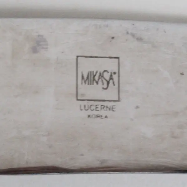 Lot of 4 Mikasa MIS37 Pattern 18/10 SS Steak Knives Serrated Rare HTF 9.25"
