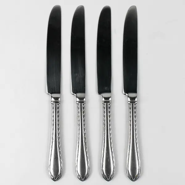 Lot of 4 Towle Silver 18/8 SS Diamond Antique Pattern Dinner Knives 9.5" Good