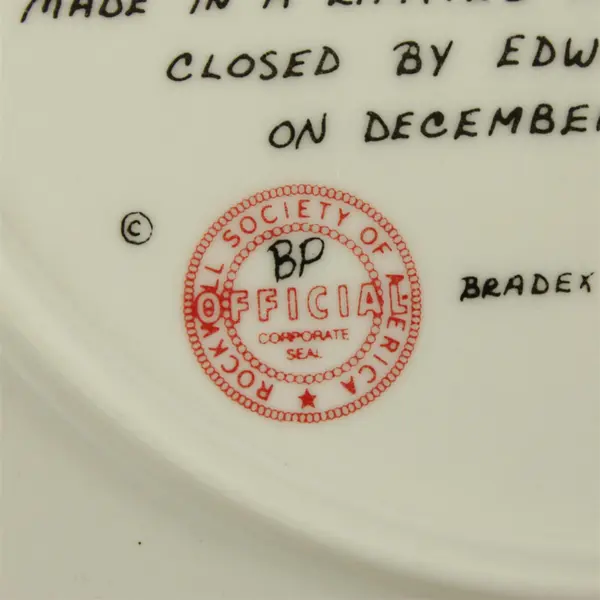 1981 Norman Rockwell Collectible Plate "Wrapped Up In Christmas" Lim. Ed.