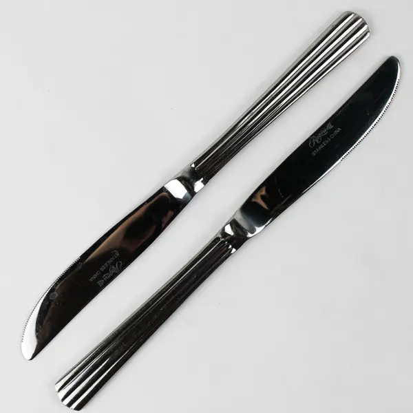 Lot of 3 International Silver (aka Rogers) Stainless Dinner Knives 9" Ribbed 