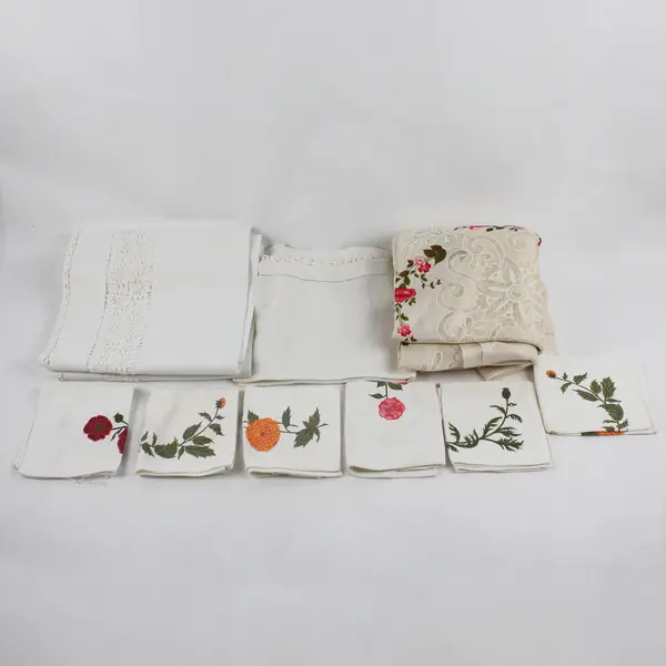 Lot of 10 Table Linens Fabric Cutters DIY Upcycling Projects FLAWED