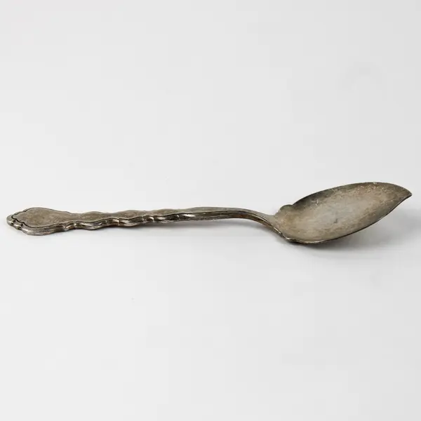 Lot Of 9 Oneida Silver Duet Pattern Flatware 6 Spoons & 3 Dinner Knives