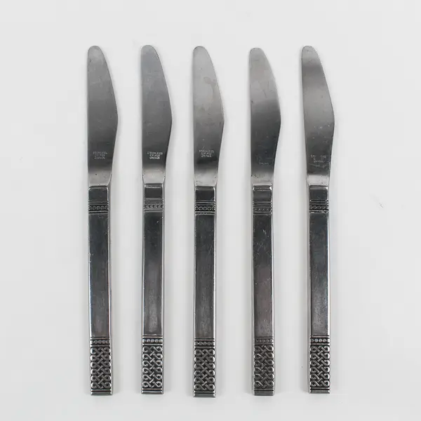 Lot Of 5 Merchandise Service Danika (Stainless) Flatware Dinner Knives 8.75"