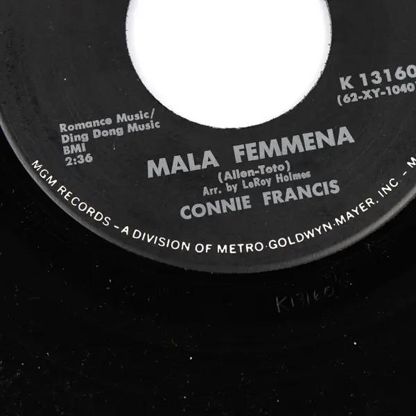 Connie Francis - Drownin' My Sorrows; Mala Femmena - Vinyl Record 45 RPM 7"