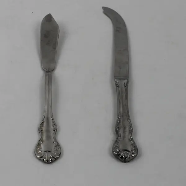 Lot of 2 RSVP Bradberry Cheese and Butter Knife Glossy Stainless Flatware