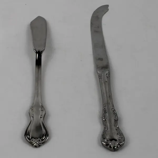 Lot of 2 RSVP Bradberry Cheese and Butter Knife Glossy Stainless Flatware
