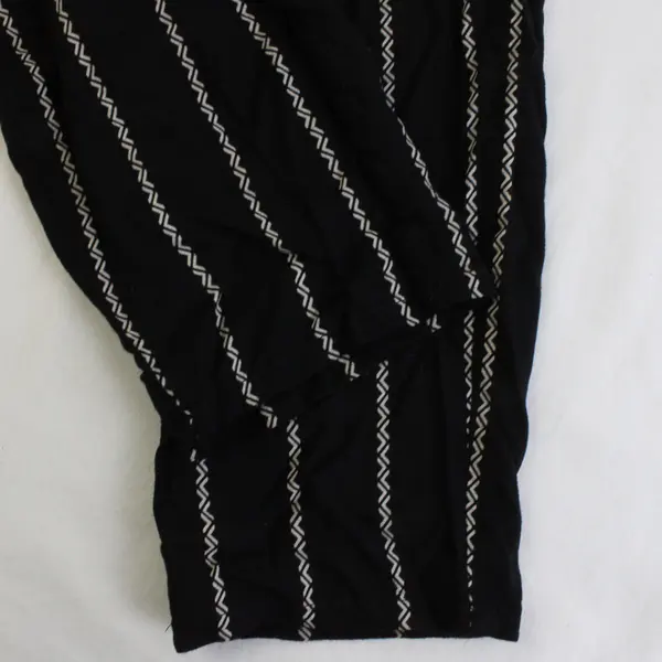 H&M Black and White Striped Tapered Leg Pull-On Pants Women's Size 6