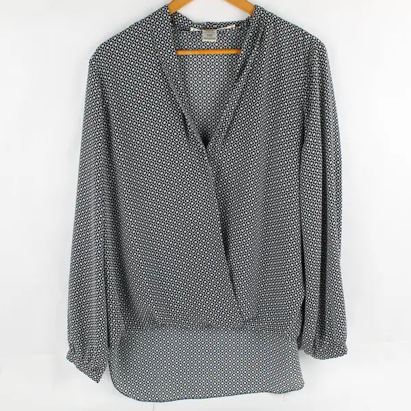 Max Studio Navy Blue and White Long-Sleeved V-Neck Blouse Women's Size Large