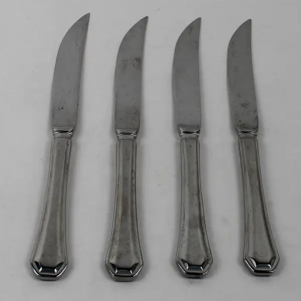 Lot of 4 RSVP  Dinner Knives Glossy  Flatware 9.5"