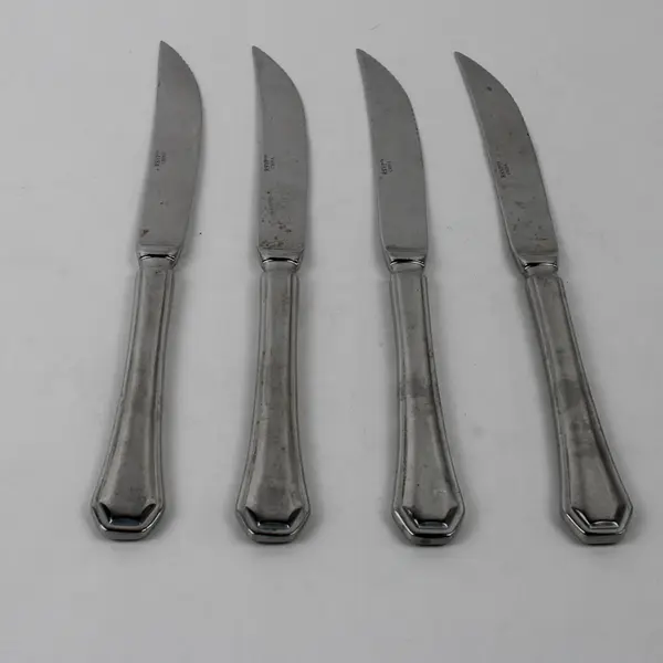 Lot of 4 RSVP  Dinner Knives Glossy  Flatware 9.5"
