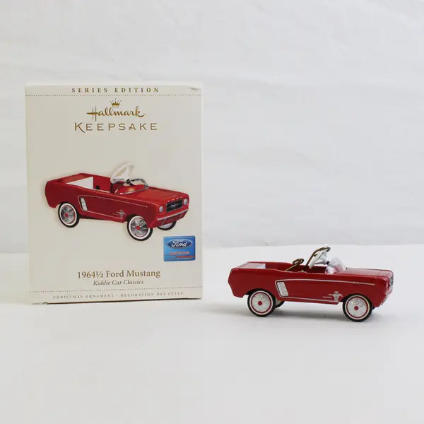 2006 Hallmark 1964-1/2 Ford Mustang Kiddie Car Classics Keepsake Ornament