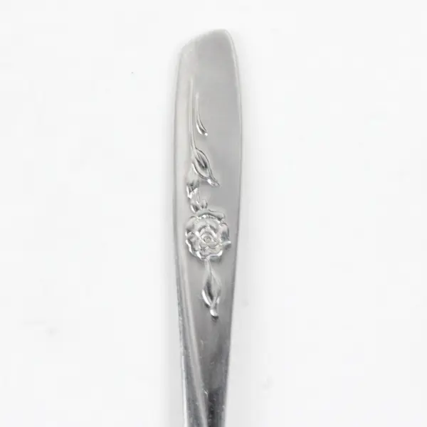 Lot of 2 Oneida Wm A Rogers Sweet Briar Stainless Butter Knife Flatware