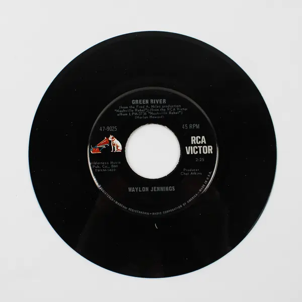 Waylon Jennings 45 Record Green River & Silver Ribbons RCA 47-9025