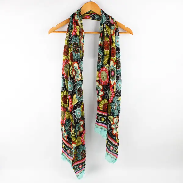 Multicolor Retro Floral Pattern Scarf 26" x 66"